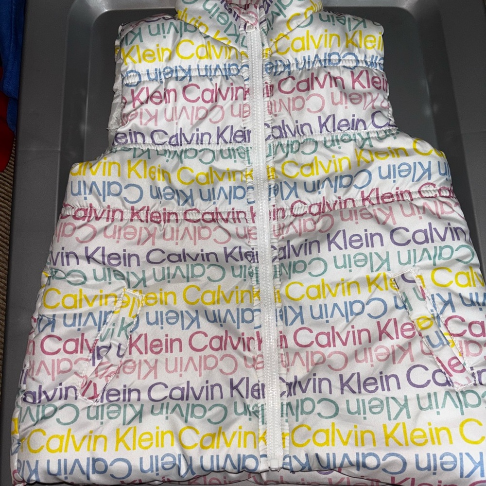 Calvin Klein Puffer Vest Girl 4T White Allover Print Full Zip Sleeveless Outdoor